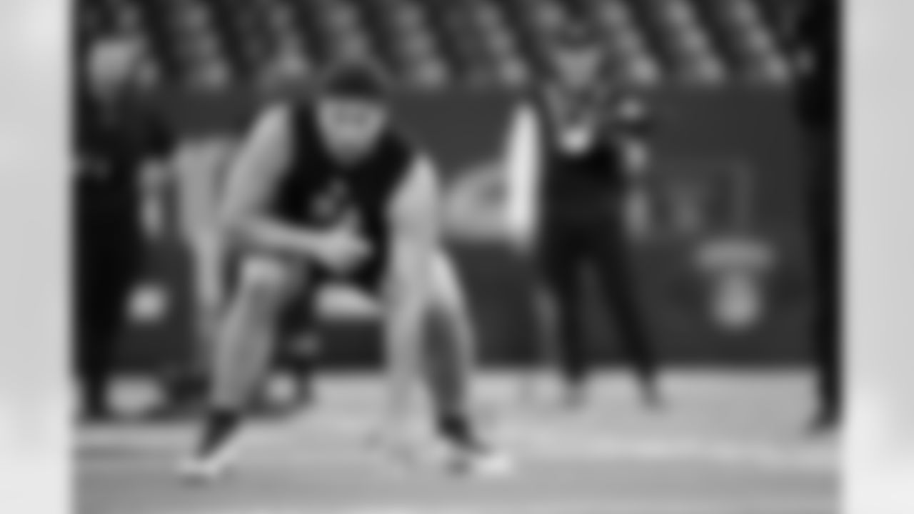 Georgia offensive lineman Monroe Freeling (24) participates in a drill during the 2026 NFL Scouting Combine on Sunday, March 1, 2026 in Indianapolis, Indiana. (Cooper Neill/NFL)