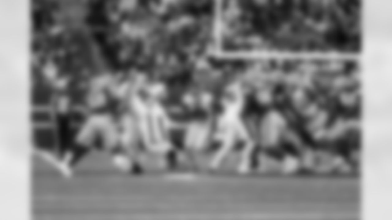 RB Tyrone Tracy Jr. (29)