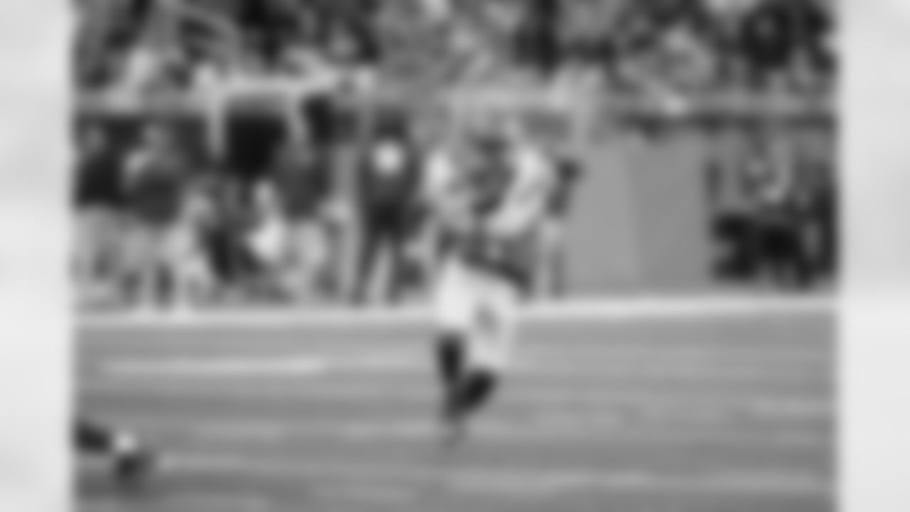 ILB Bobby Okereke (58)