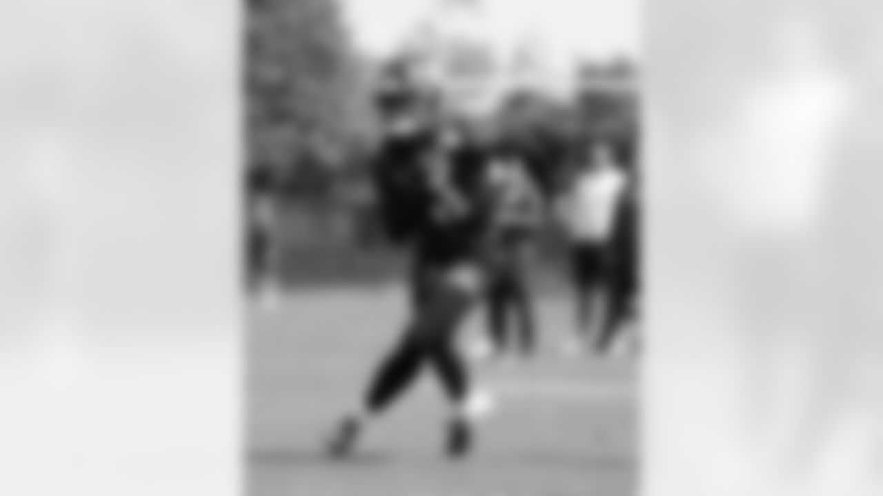 WR Beaux Collins (8)