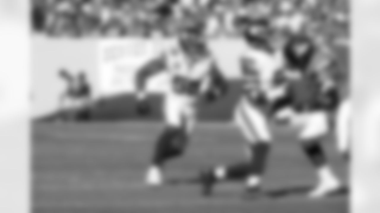 ILB Bobby Okereke (58)