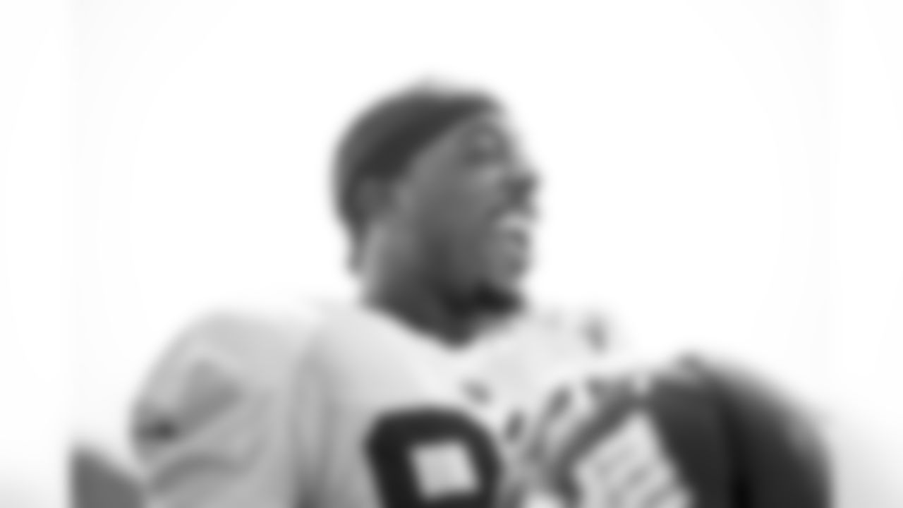 DL Rakeem Nuñez-Roches (93)