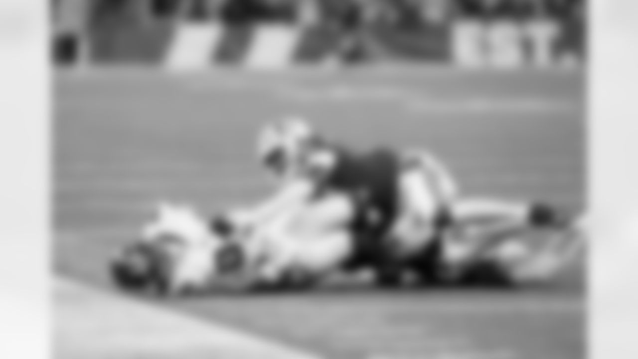 TE Theo Johnson (84)