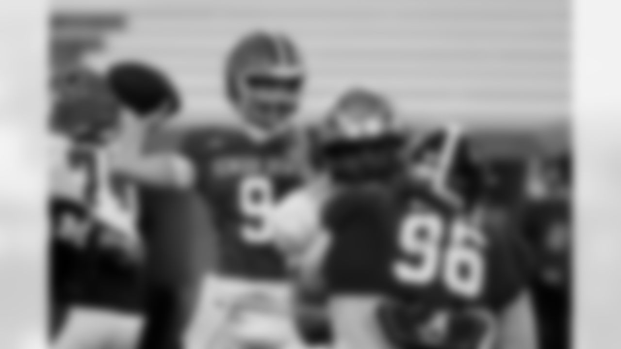 American Team quarterback Luke Altmyer (9), of Illinois, throws a pass during practice for the Senior Bowl NCAA college football game, Wednesday, Jan. 28, 2026, in Mobile, Ala. (AP Photo/Butch Dill)