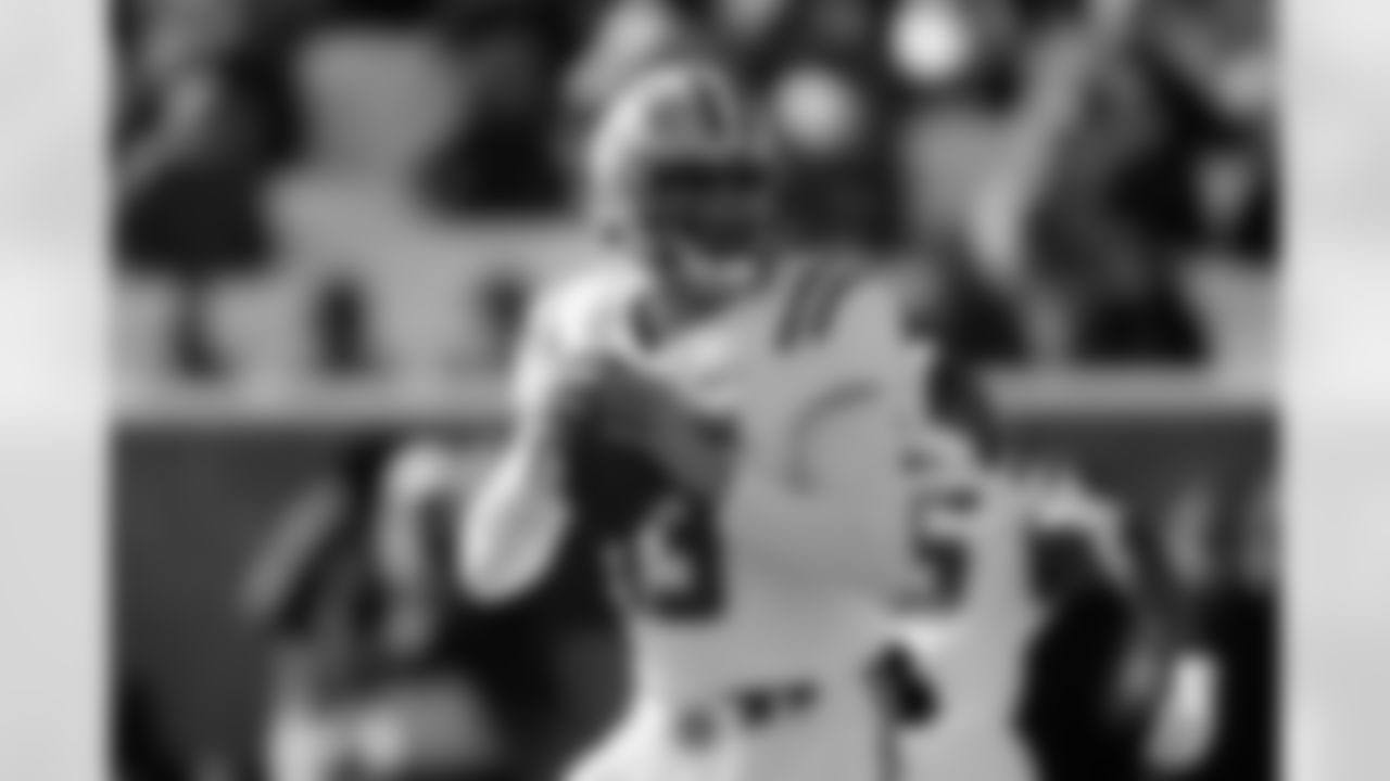 American Team quarterback Garrett Nussmeier (13), of LSU, throws a pass during the first half of the Senior Bowl NCAA college football game Saturday, Jan. 31, 2026, in Mobile, Ala. (AP Photo/Butch Dill)