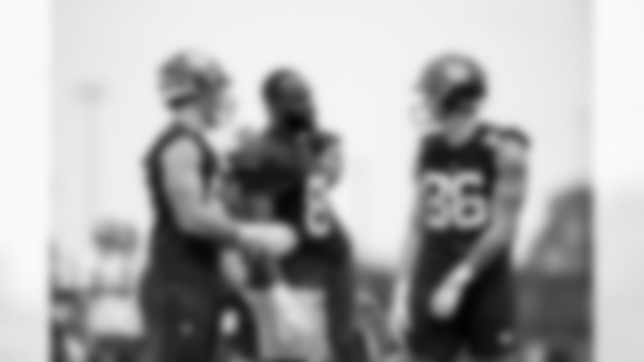 TE Daniel Bellinger (82), TE Chris Manhertz (85), TE Thomas Fidone II (86)