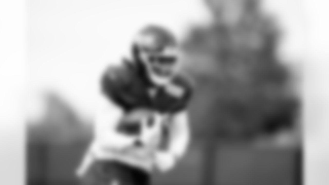 RB Dante Miller (25)