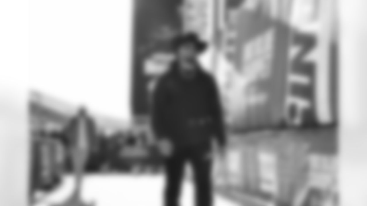 DT Roy Robertson-Harris (95)