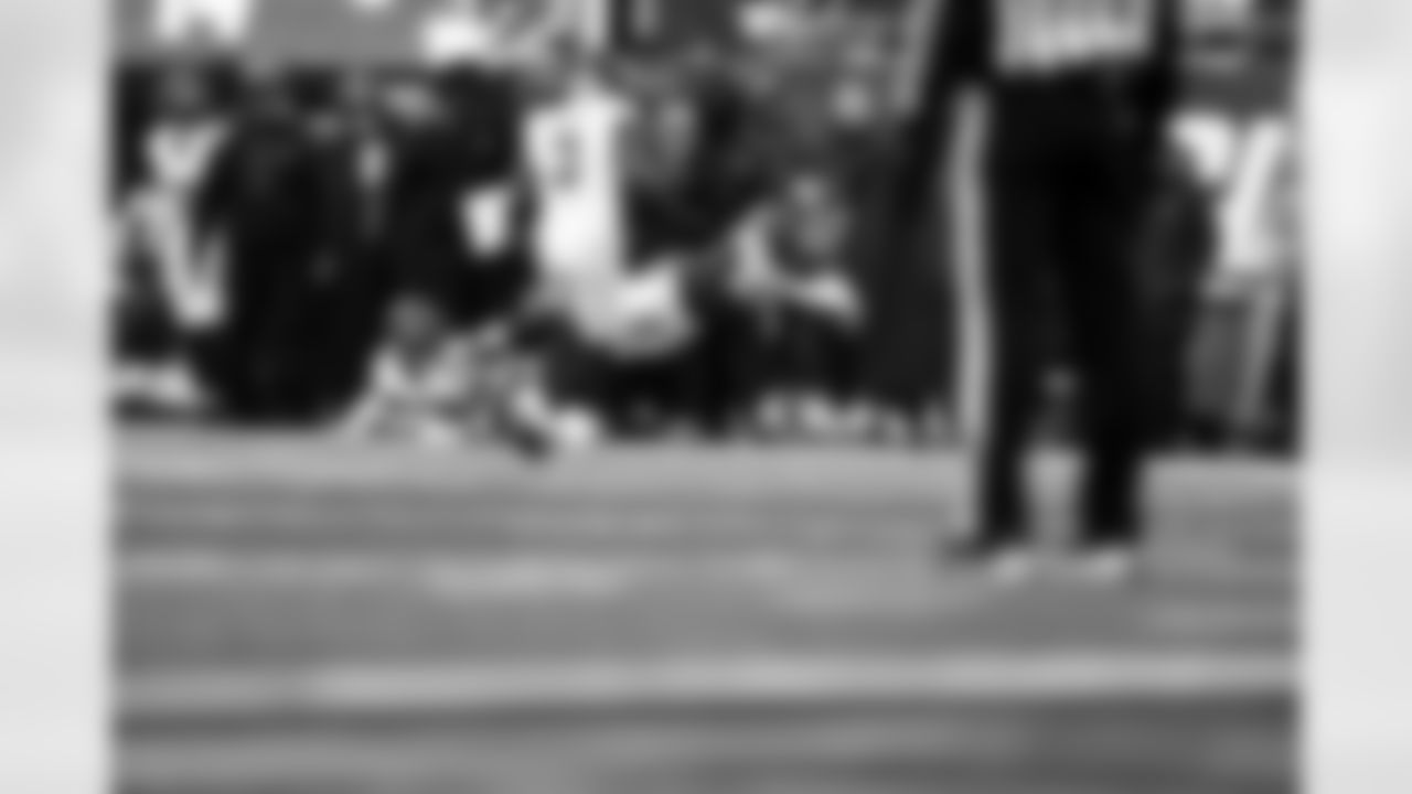 TE Daniel Bellinger (82)