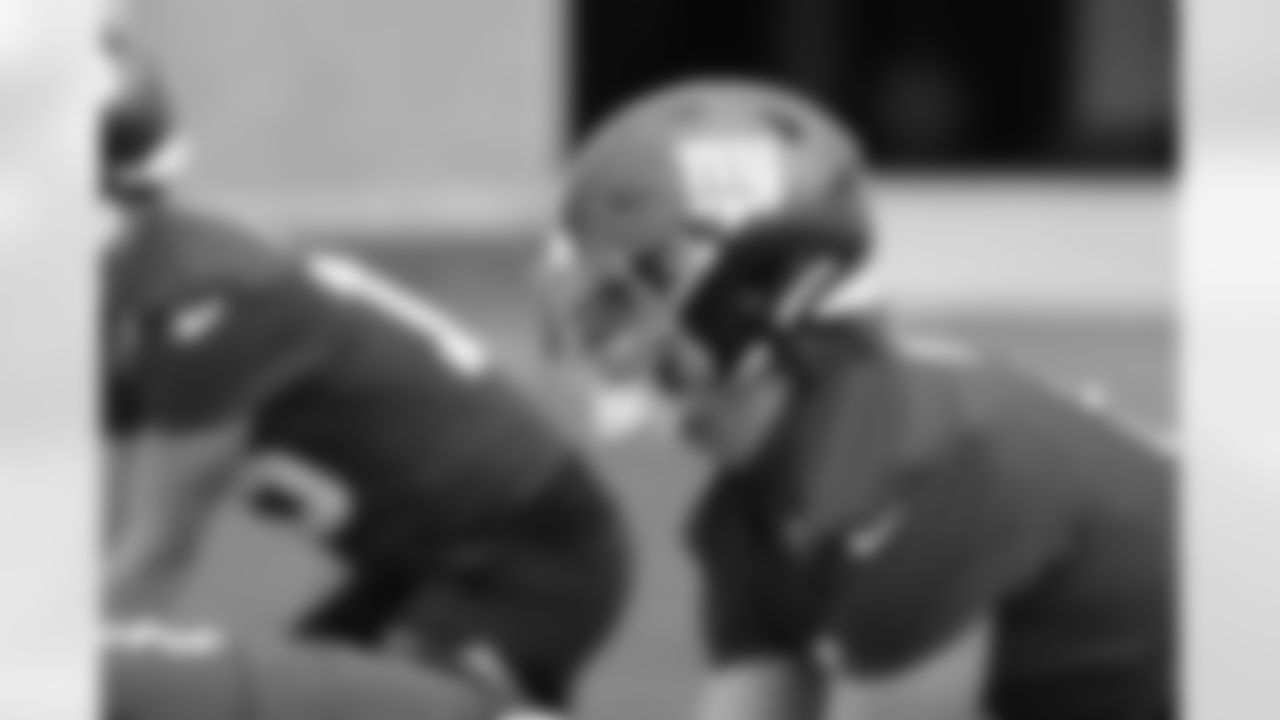 QB Jaxson Dart (6)