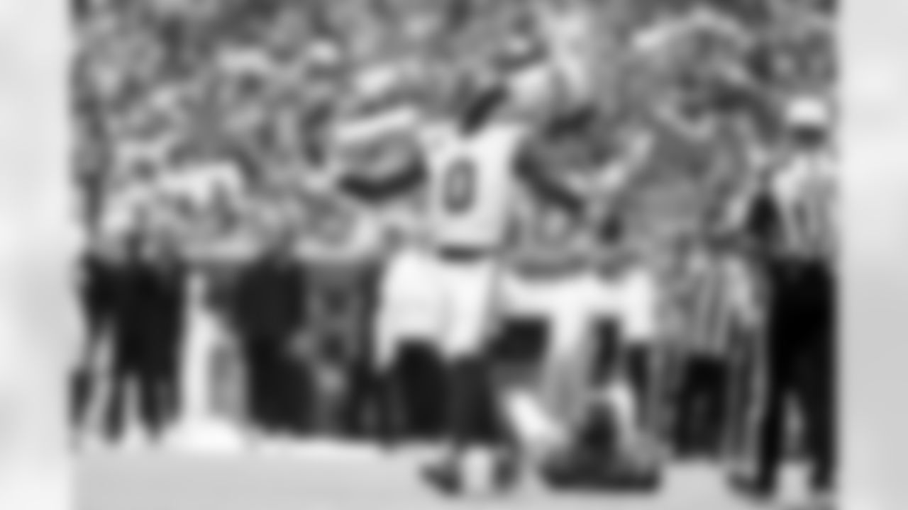 OLB Brian Burns (0)