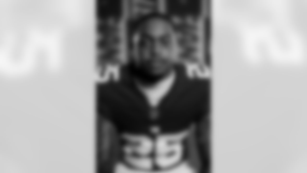 CB Korie Black (25)