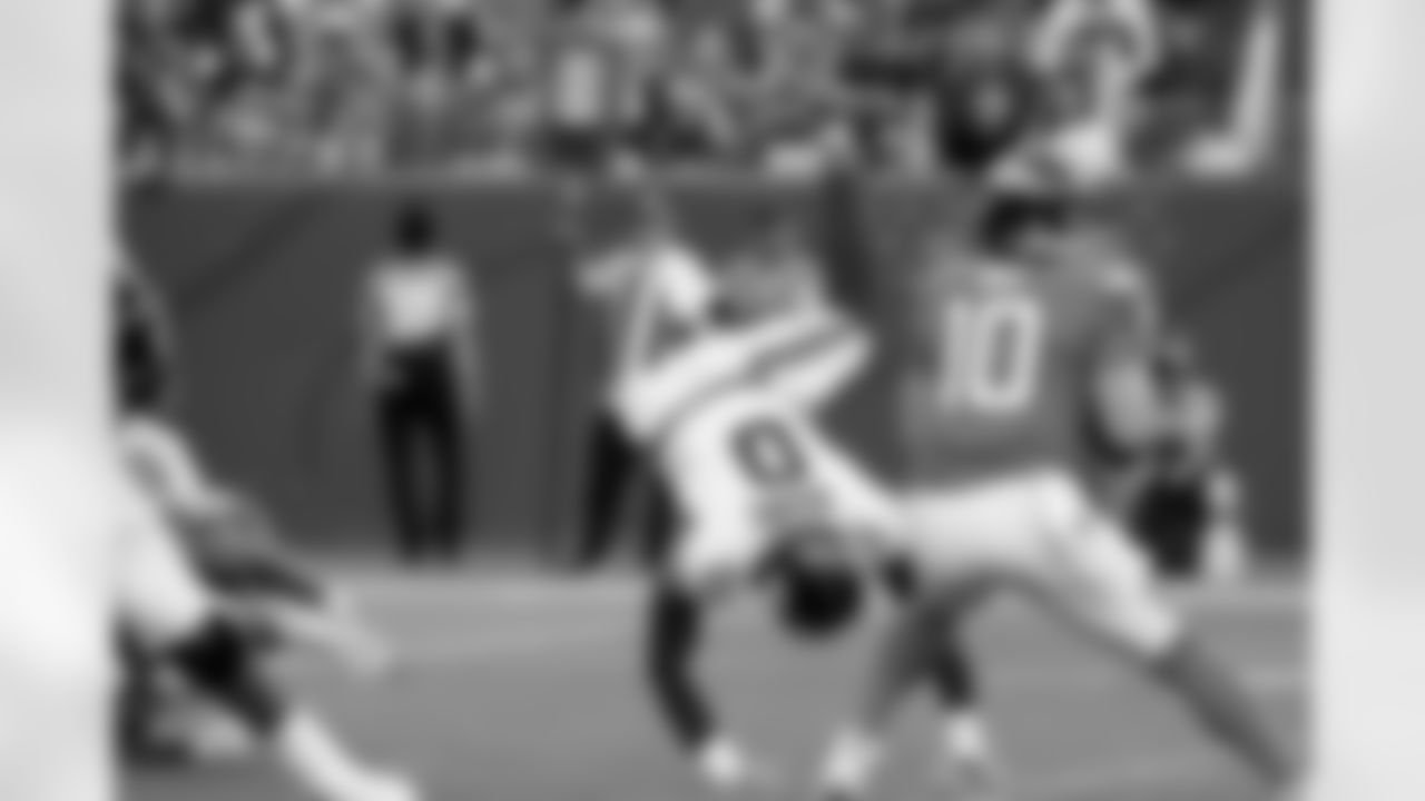 OLB Brian Burns (0)