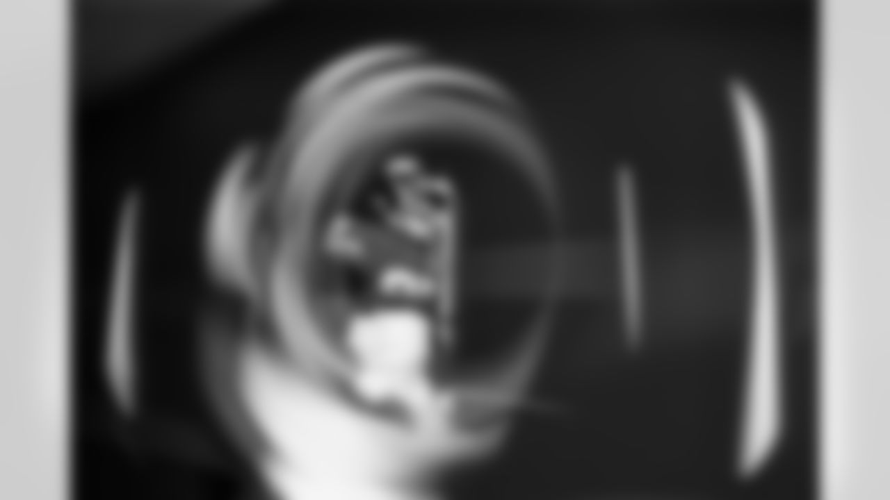 RB Tyrone Tracy Jr. (29)