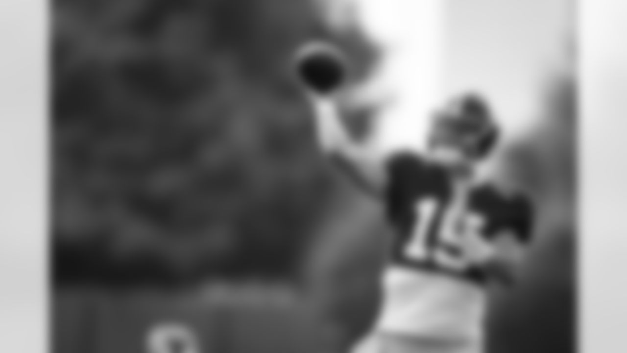 QB Tommy DeVito (15)