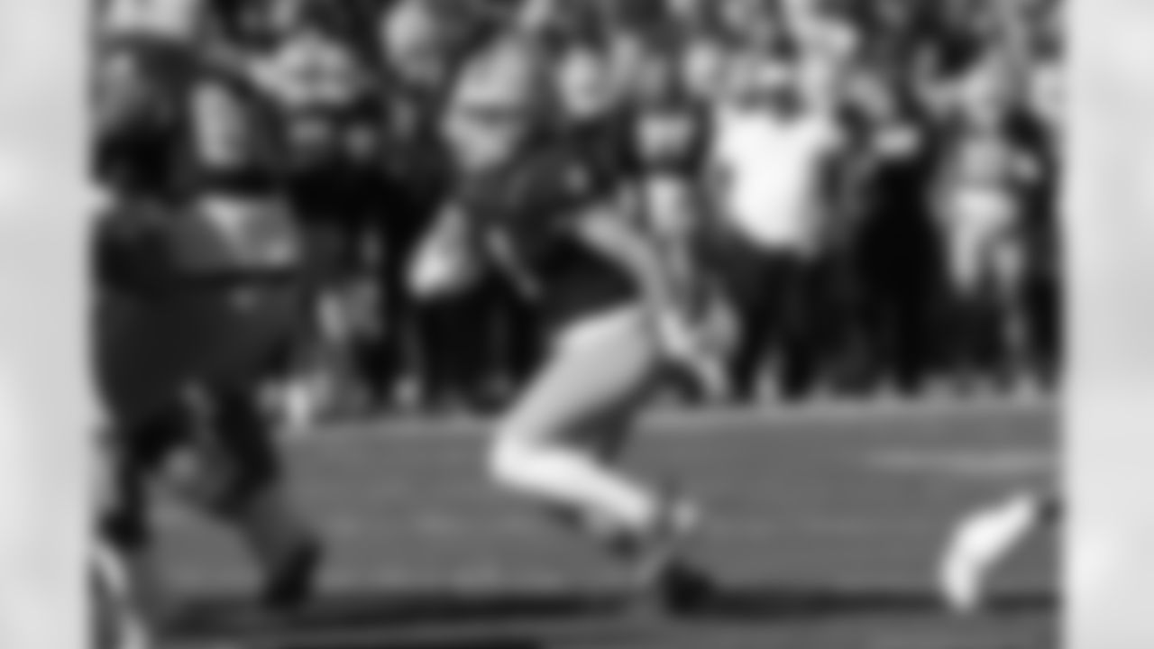 Arizona State running back Cam Skattebo runs with the ball against BYU during the first half of an NCAA college football game Saturday, Nov. 23, 2024, in Tempe, Ariz. (AP Photo/Ross D. Franklin)