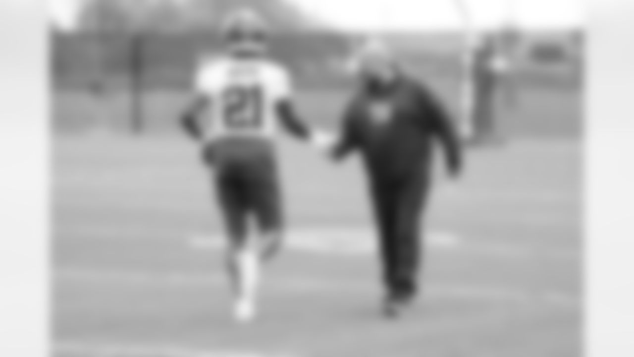 CB Paulson Adebo (21), Brian Daboll