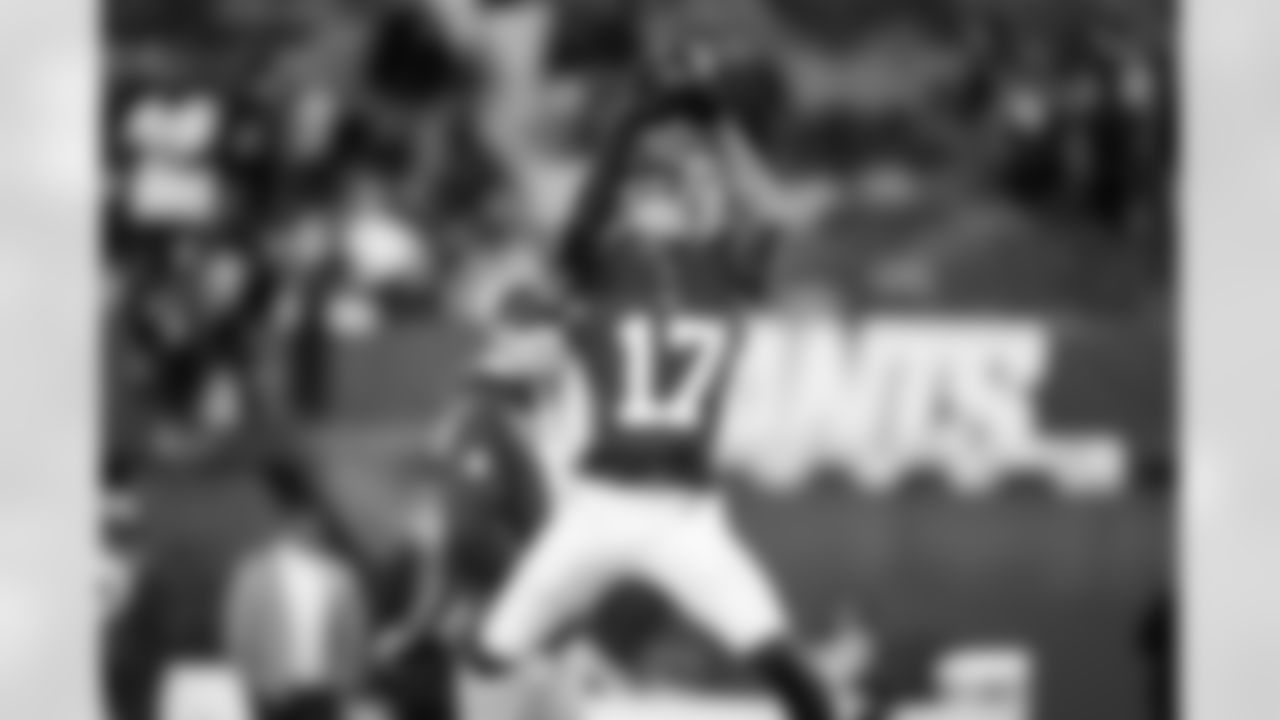 WR Wan'Dale Robinson (17)