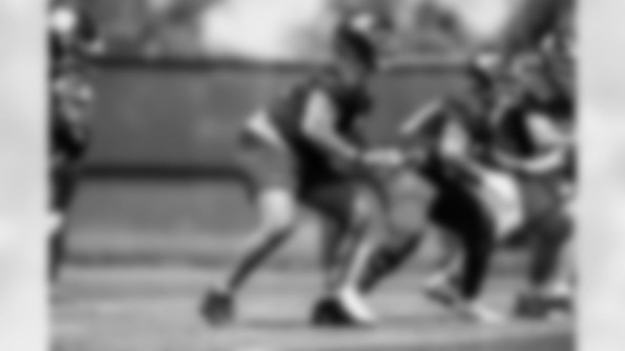 OL Marcus Mbow (71)