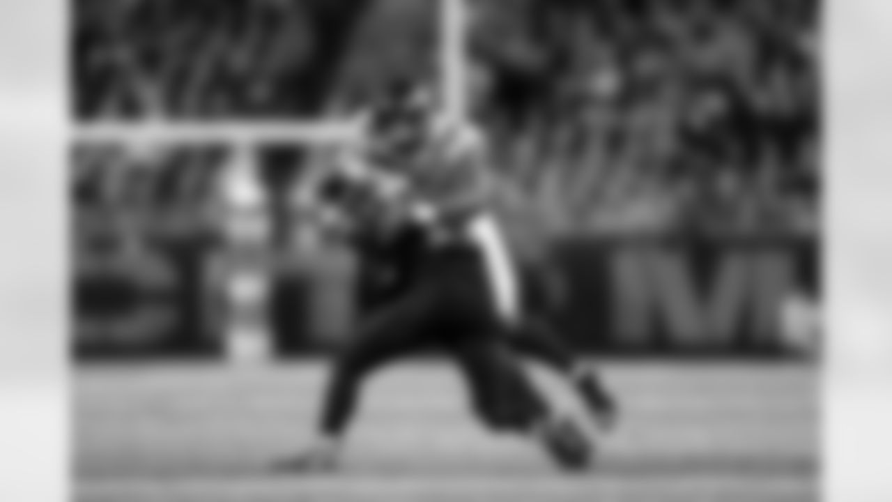 ILB Bobby Okereke (58)