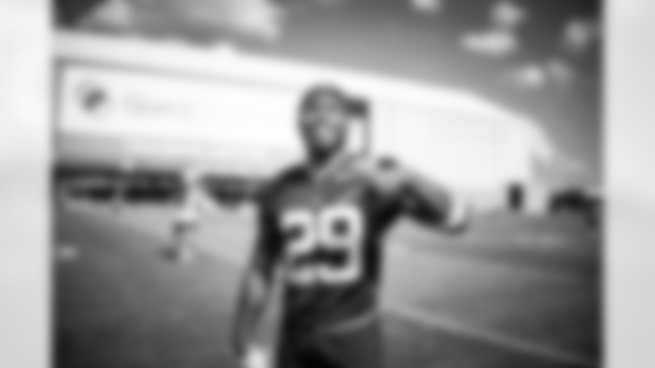 RB Tyrone Tracy Jr. (29)