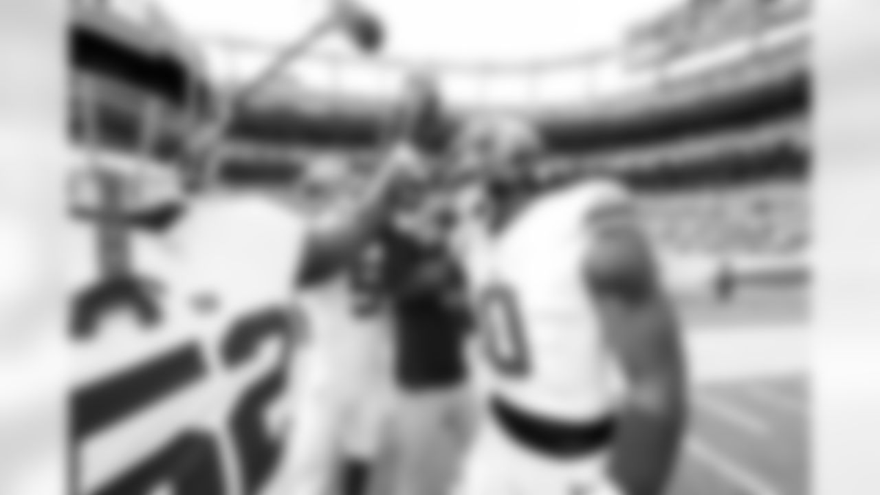 OLB Victor Dimukeje (52), OLB Brian Burns (0)