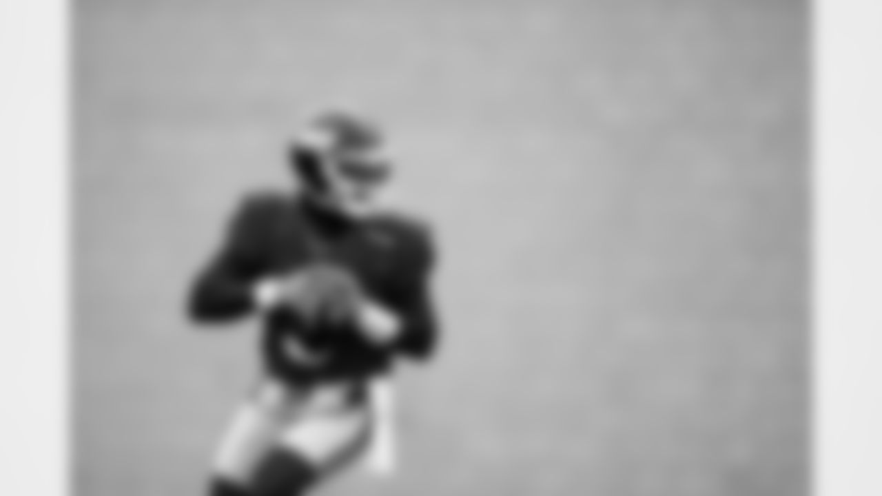 QB Russell Wilson (3)