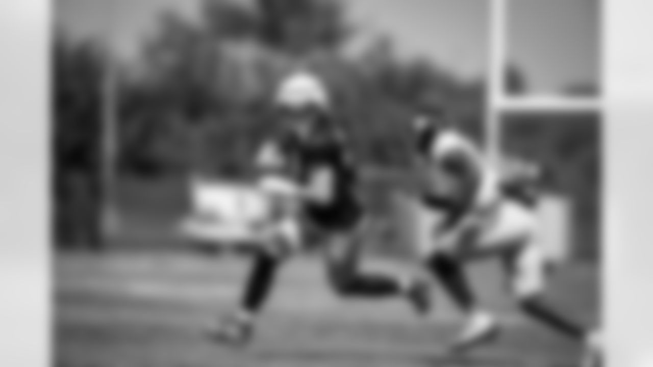 TE Daniel Bellinger (82)