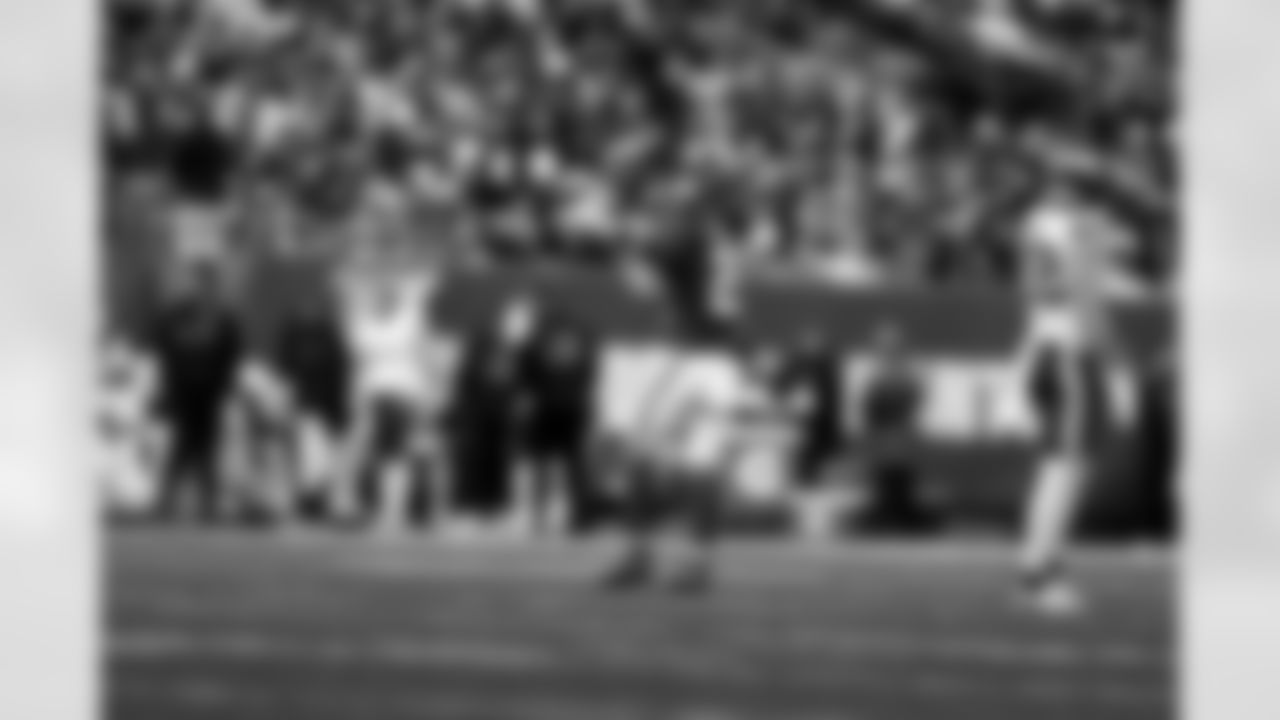 RB Tyrone Tracy Jr. (29)