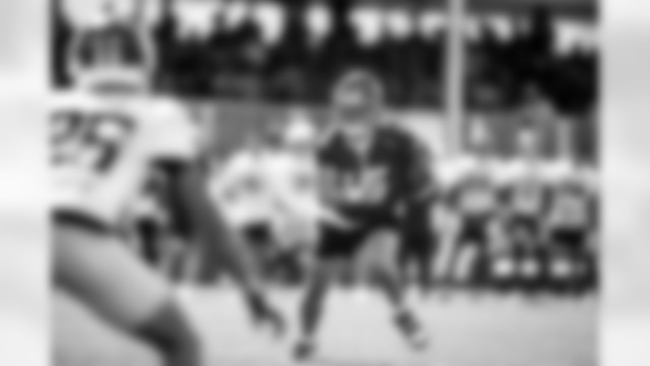 QB Tommy DeVito (15)