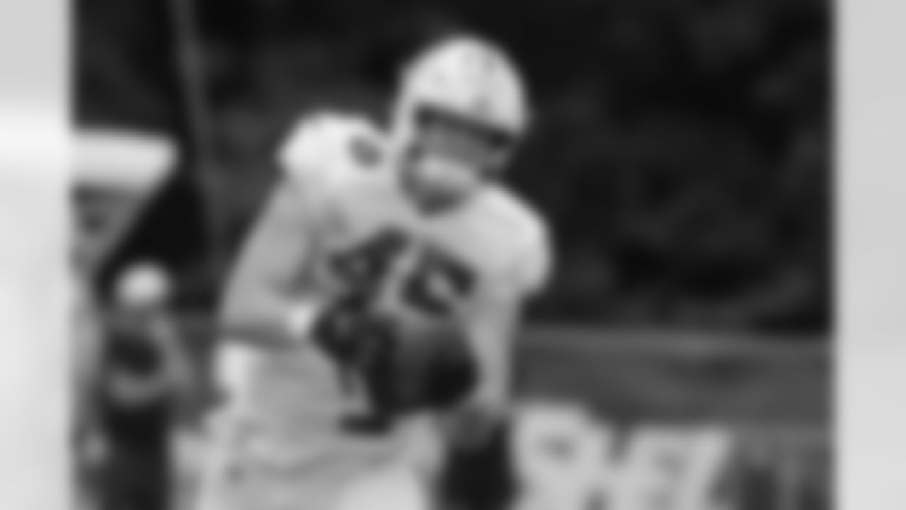 TE Maximilian Mang - International Practice Player Signing (November 24)