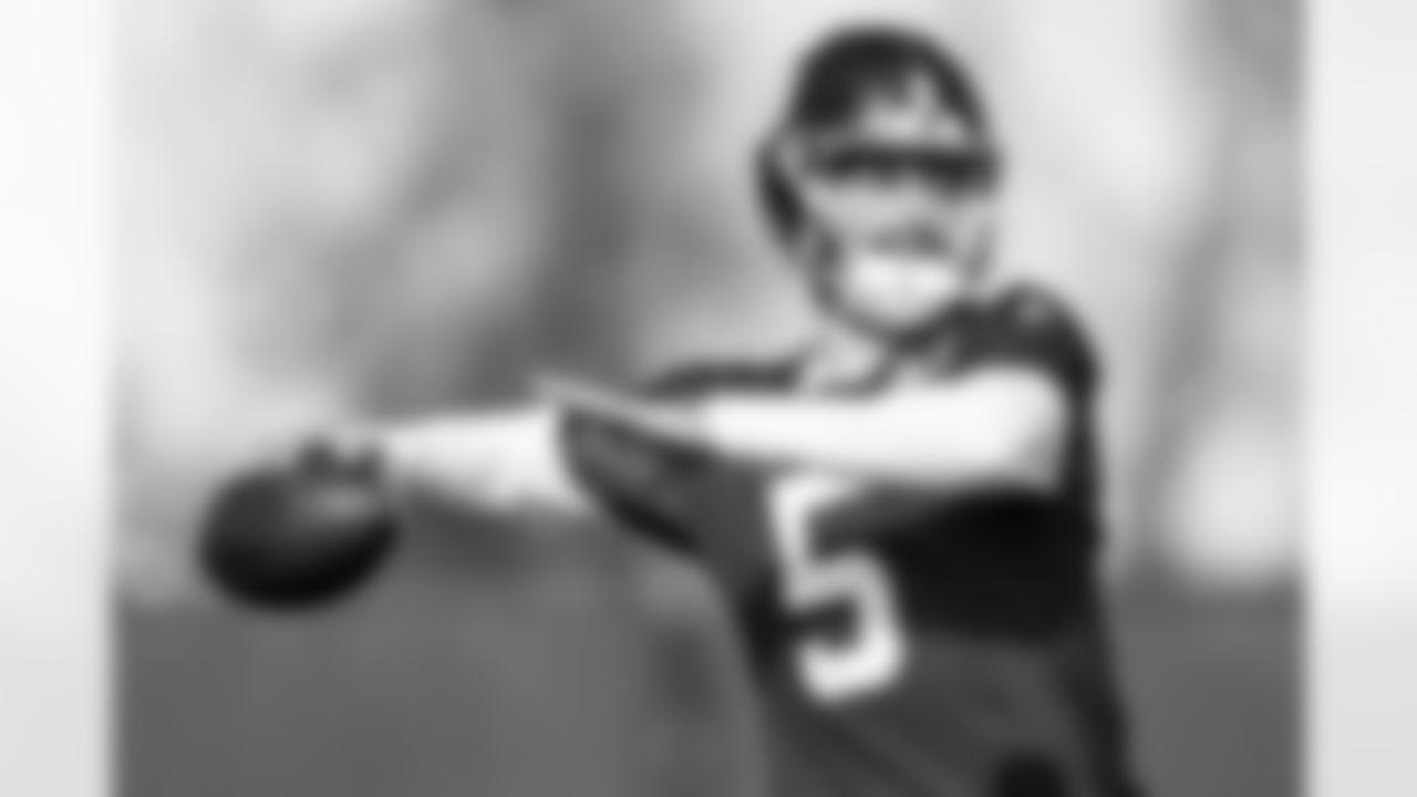 QB Jacob Eason (5)