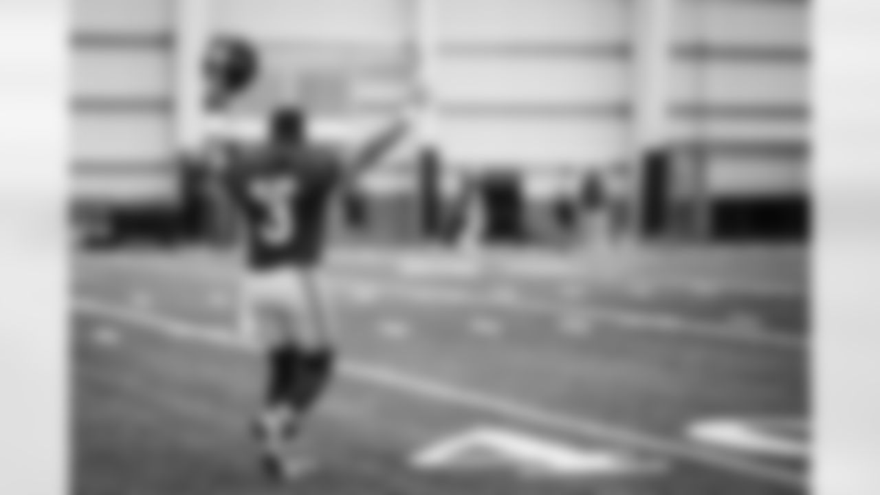 QB Russell Wilson (3)