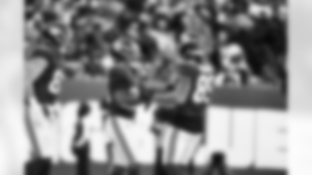 RB Tyrone Tracy Jr. (29), WR Isaiah Hodgins (89)