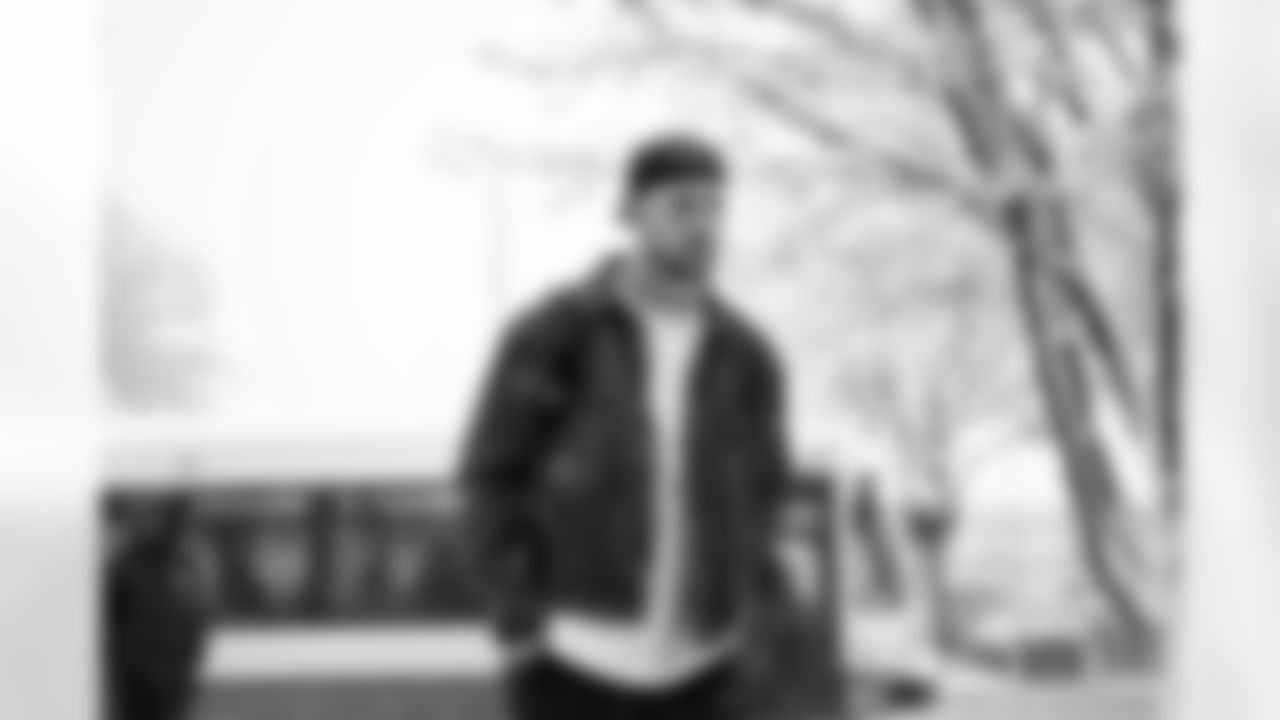 TE Daniel Bellinger (82)