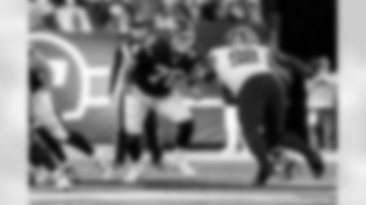 G Jon Runyan Jr. (76)