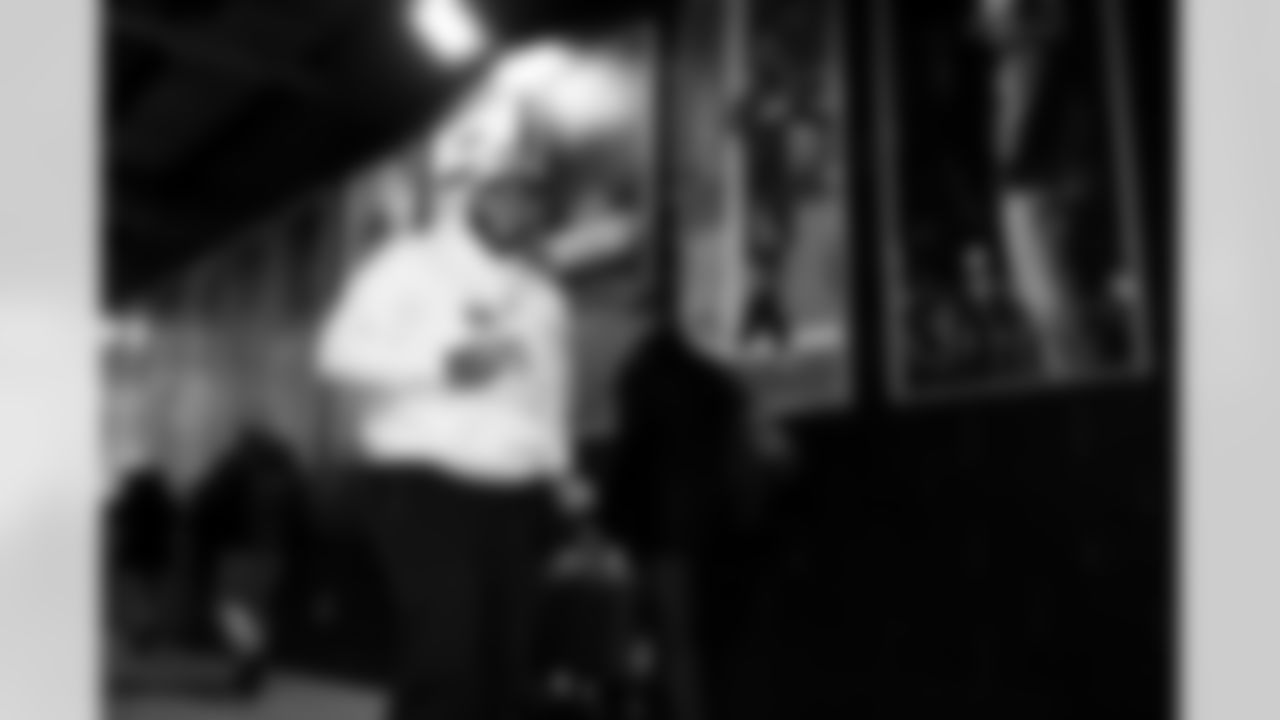 OL Aaron Stinnie (64)