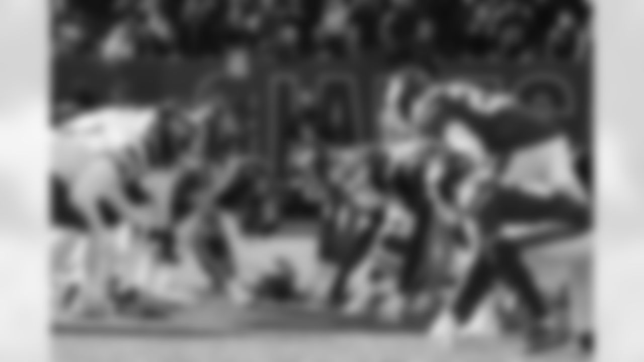 A look down the line of scrimmage during a NFL football game against the Washington Commanders, Sunday December 4, 2022 in East Rutherford, NJ (Evan Pinkus\New York Giants )