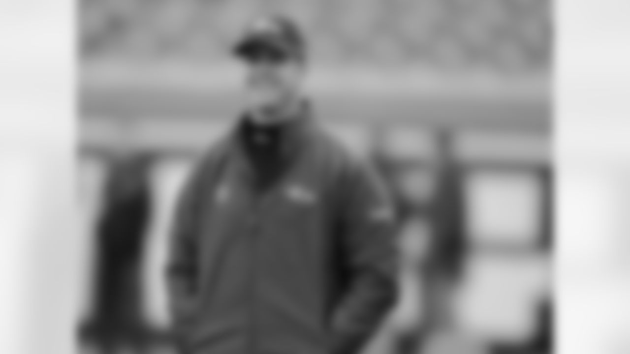 Baltimore Ravens head coach John Harbaugh waits for the start of an NFL football game against the Cincinnati Bengals Sunday, Jan. 1, 2012, in Cincinnati. (AP Photo/Darron Cummings)