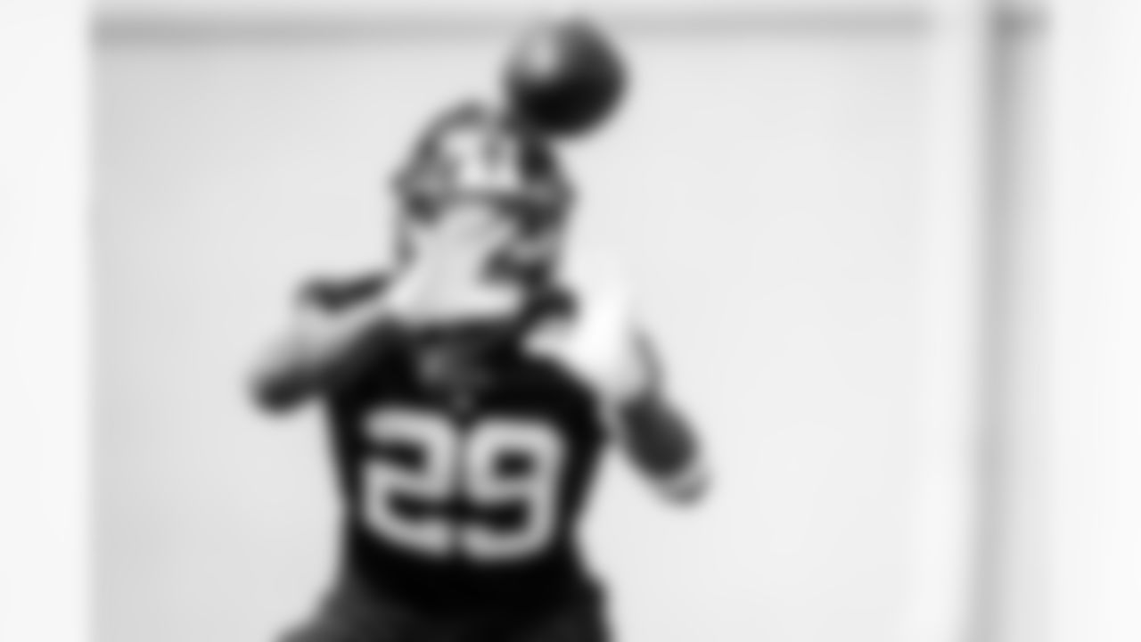 RB Tyrone Tracy Jr. (29)