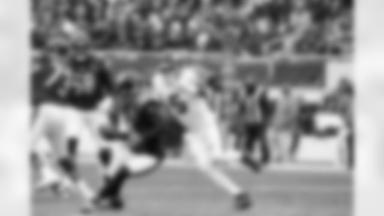 OLB Kayvon Thibodeaux (5)