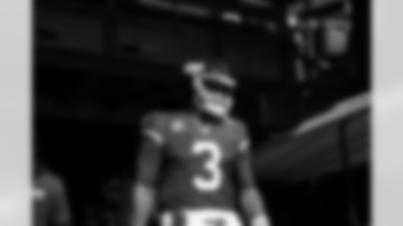 QB Russell Wilson (3)