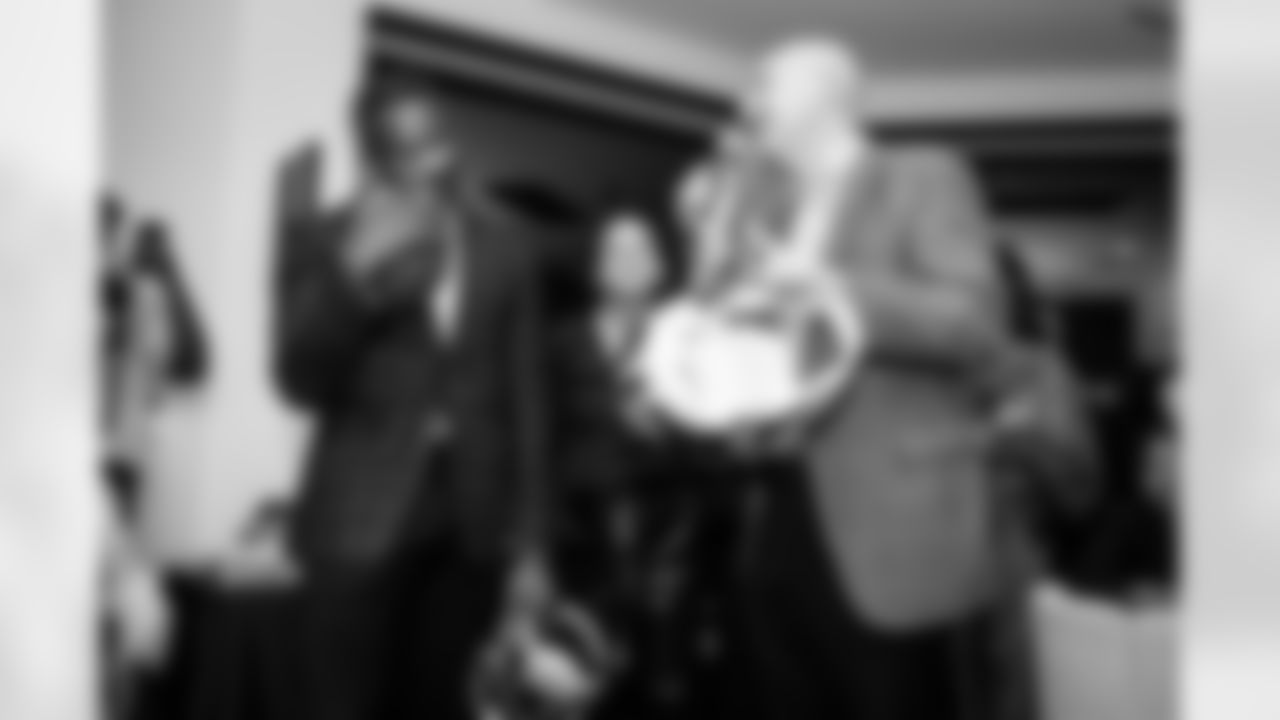 ILB Bobby Okereke (58)