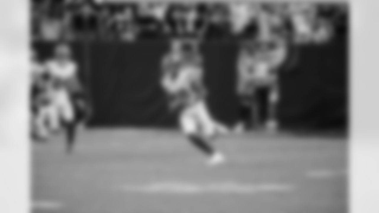 ILB Bobby Okereke (58)