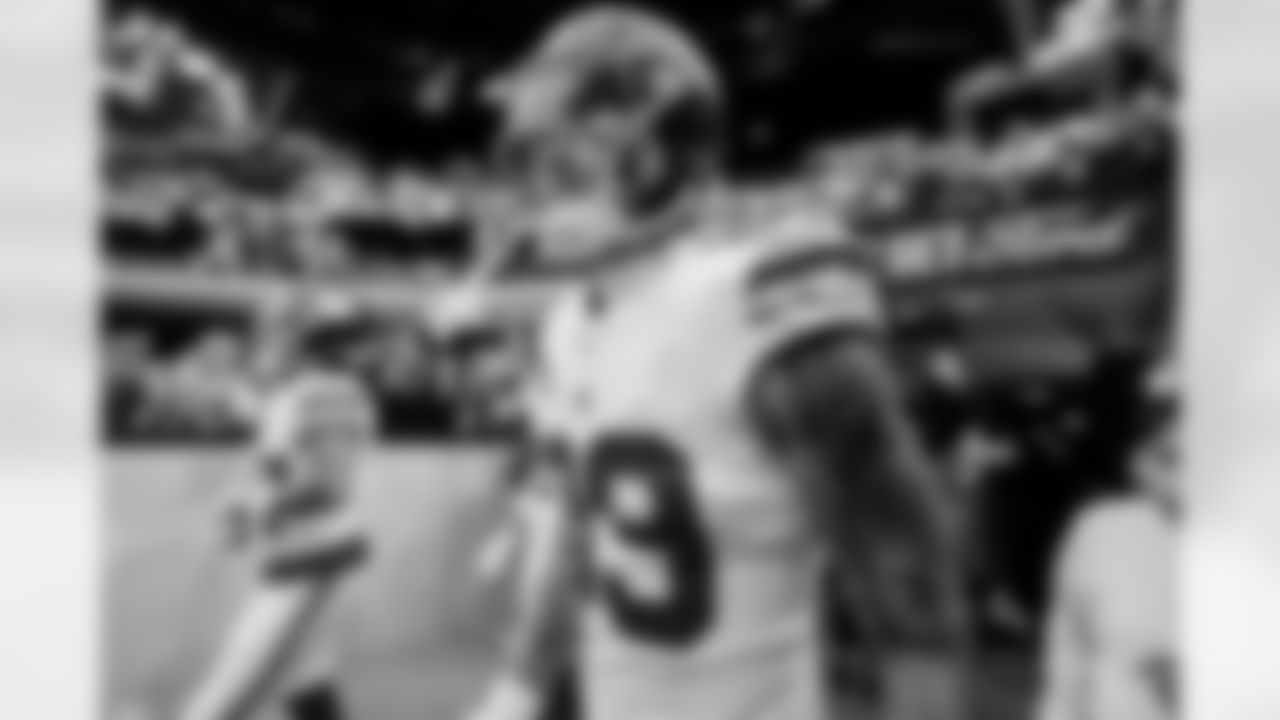 WR Isaiah Hodgins (89)