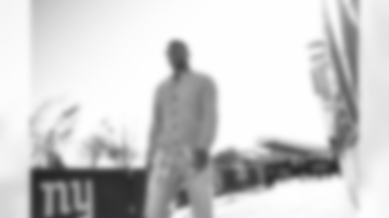 QB Jameis Winston (19)