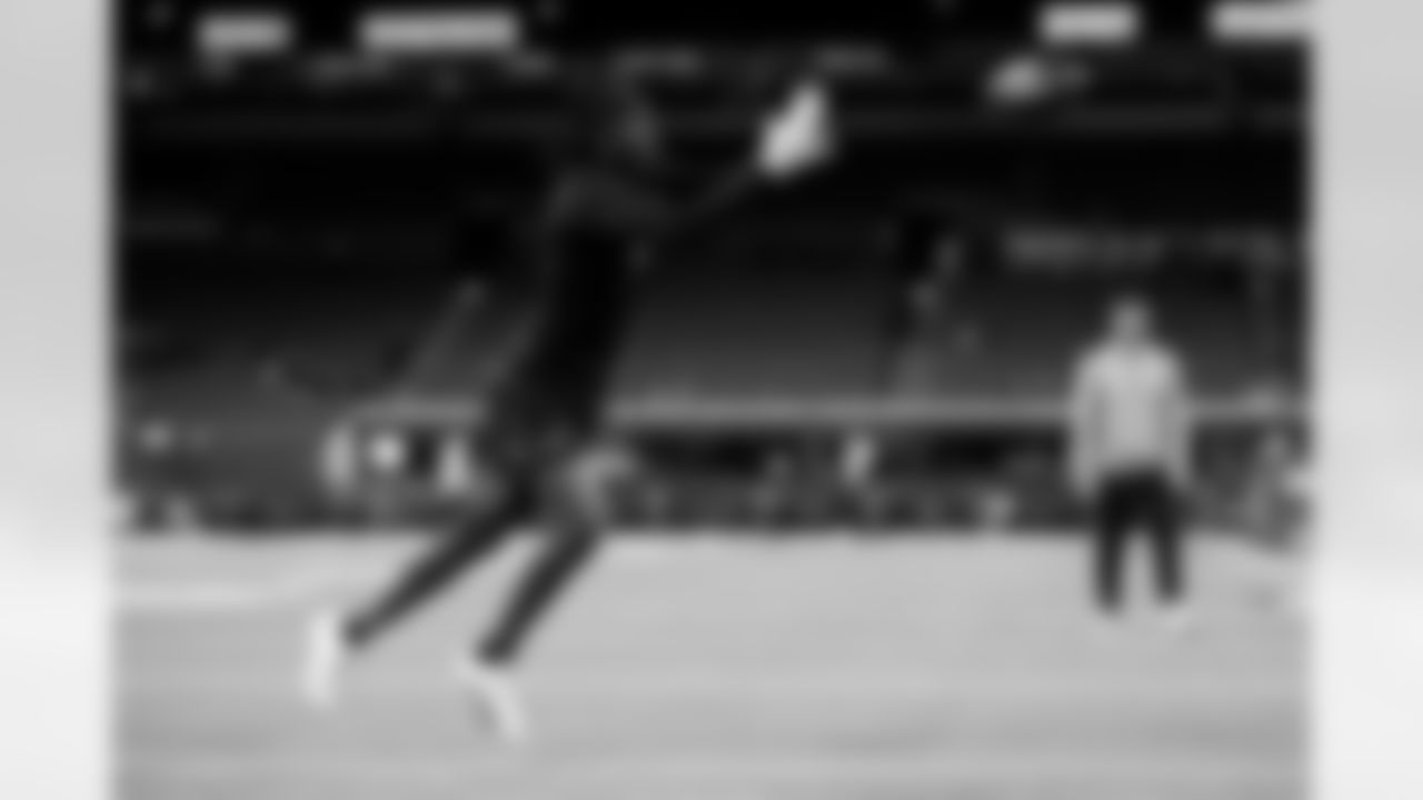 Alabama linebacker Deontae Lawson (15) participates in a drill during the 2026 NFL Scouting Combine on Thursday, February 26, 2026 in Indianapolis, Indiana. (Lauren Leigh Bacho/NFL)