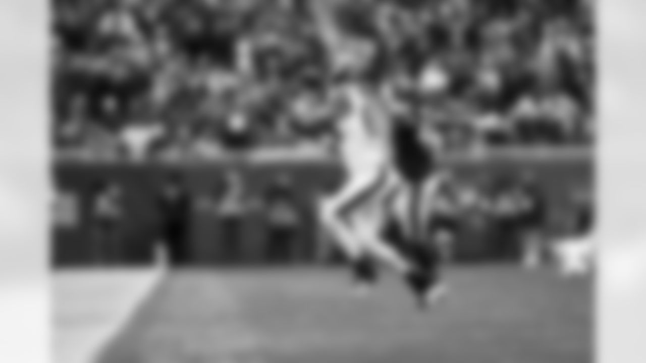 TE Theo Johnson (84)