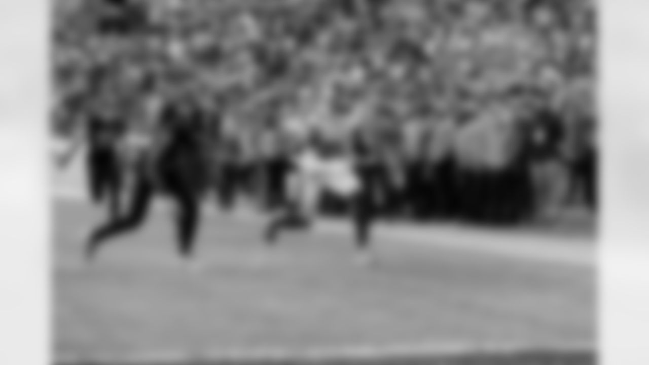 WR Darius Slayton (86)