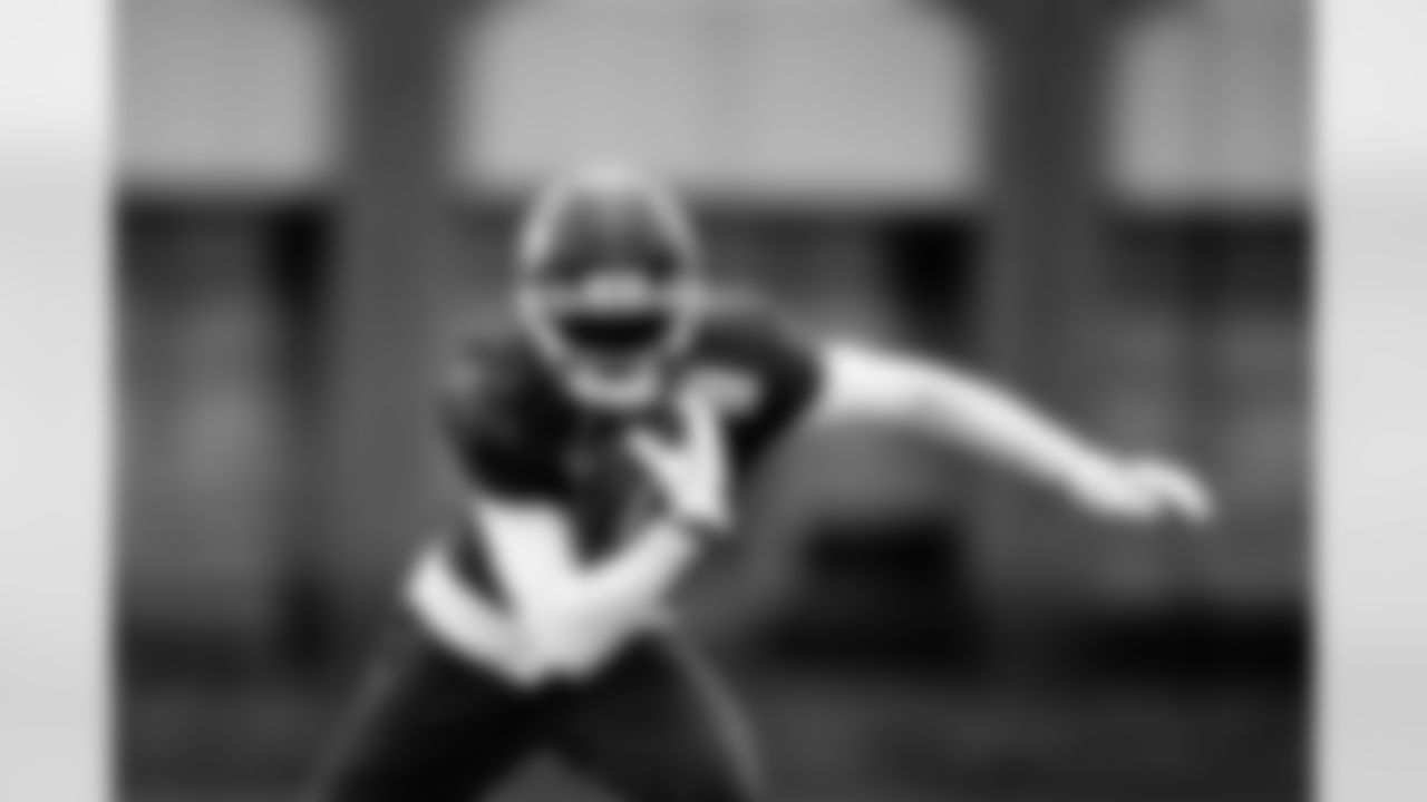 WR Beaux Collins (81)